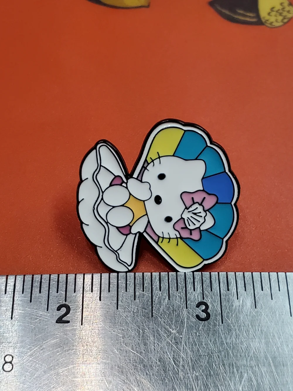Hello Kitty Pastel Shell Brooch - White & Multicolor